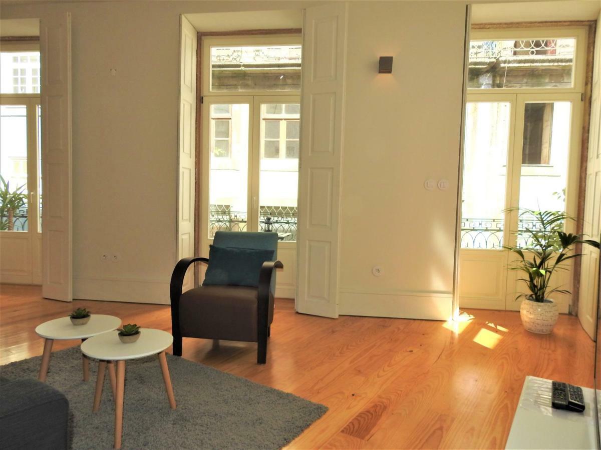 Oporto Delight 1 Luxury Apartment In Historic Center With Balcony Max 4 P Екстер'єр фото