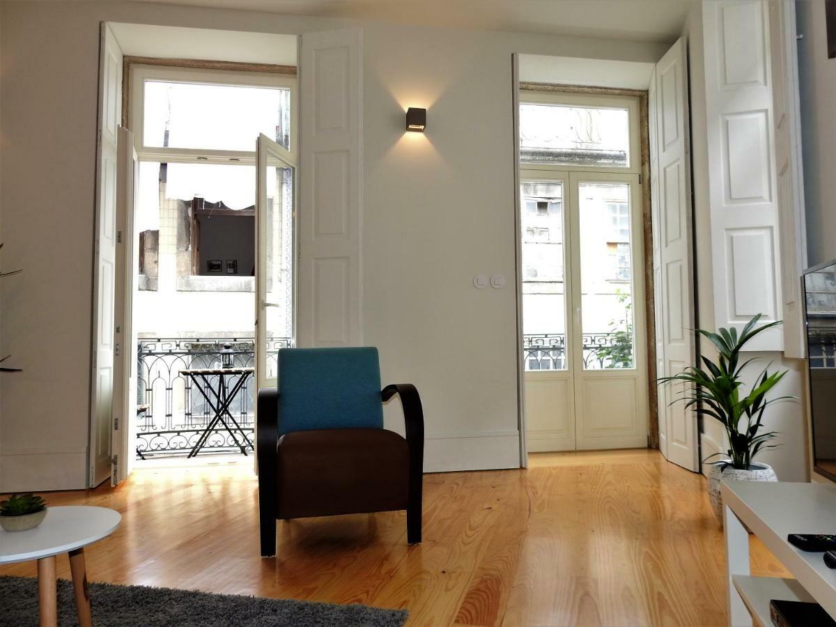 Oporto Delight 1 Luxury Apartment In Historic Center With Balcony Max 4 P Екстер'єр фото